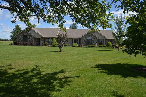 Property photo 2 - ESTATE AUCTION - Immaculate Executive Style Home in East Allen County